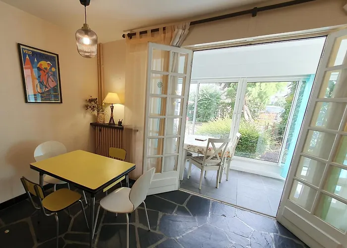 Apartment T3 Centre Lary - Calme, Lumineux, Veranda, Local Velo Et Parking